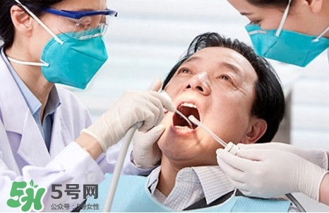 牙周炎怎么得的？牙周炎怎么引起的