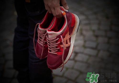 亞瑟士和耐克哪個好？asics和nike跑鞋哪個更好？