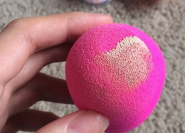 beauty blender美妝蛋和rt美妝蛋哪個(gè)好？