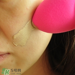 美妝蛋可以用香皂洗嗎？美妝蛋可以用肥皂洗嗎？