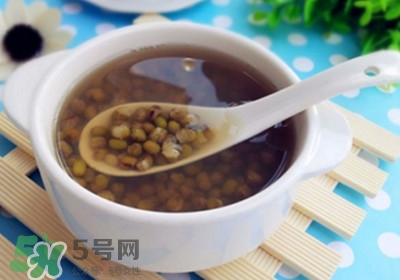 吃菠蘿舌頭麻怎么回事？吃菠蘿舌頭麻是過敏嗎