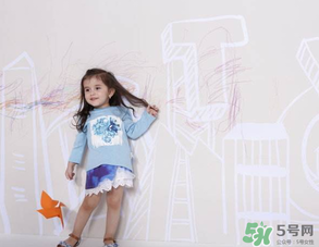 寶寶四月份穿什么衣服？四月份怎么給寶寶穿衣服？