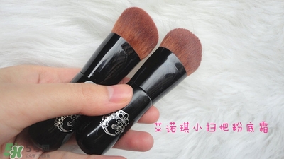 艾諾琪化妝刷怎么樣？艾諾琪化妝刷和受受狼哪家好？