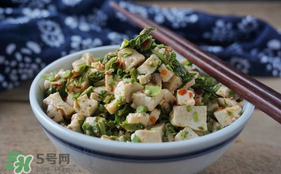 香椿炒豆腐怎么做好吃？香椿炒豆腐的做法