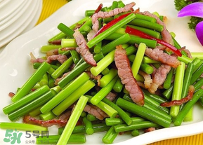 蒜苔不能和什么一起吃？蒜薹不能和什么一起吃？