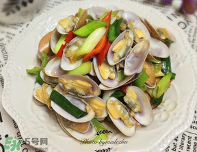 花甲發(fā)臭還能吃嗎？花甲買回來有點臭可以吃嗎？