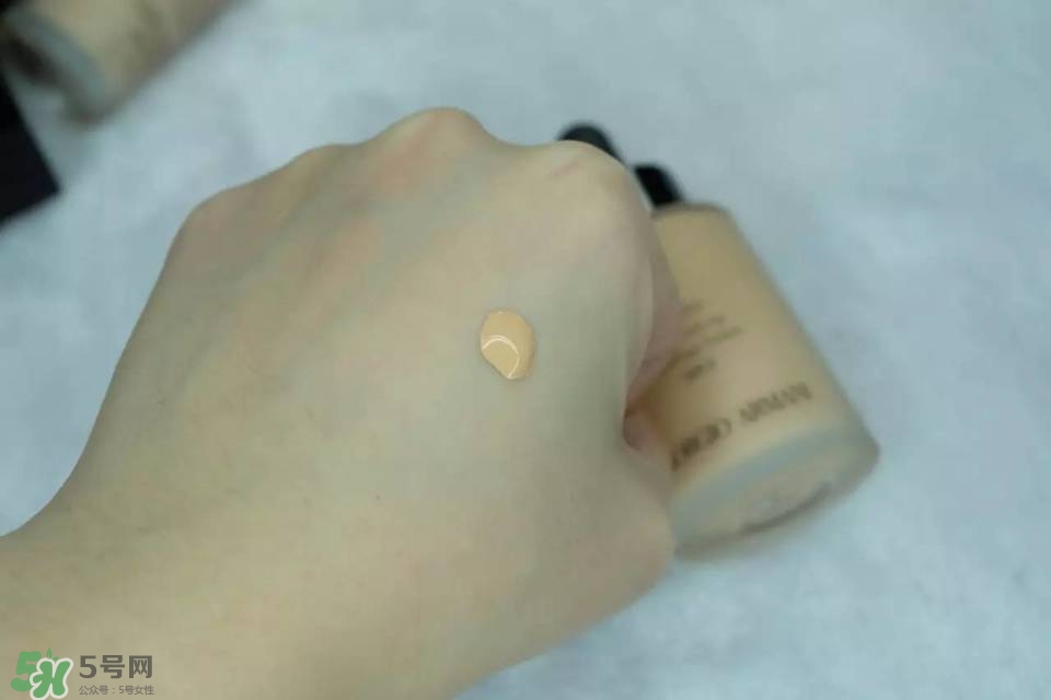 混合皮用什么粉底液？混合皮膚用什么粉底液比較好？