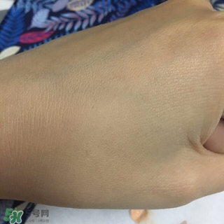 混油敏感肌用什么粉底液？敏感混油皮用的粉底液