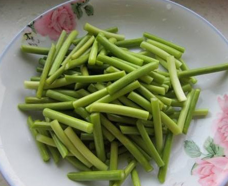 蒜苔怎么處理？蒜薹炒之前要怎么處理