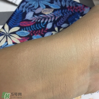 混油敏感肌用什么粉底液？敏感混油皮用的粉底液