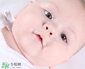 寶寶有鼻屎不通氣怎么辦？寶寶有鼻屎鼻塞怎么辦？