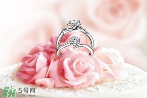 lovelove戒指是什么牌子？lovelove真愛之花戒指多少錢？