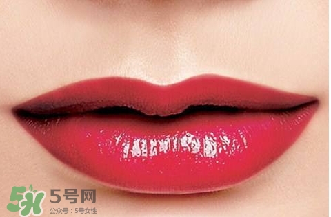 漂唇后嘴唇發(fā)黑怎么回事？漂唇后嘴唇發(fā)黑怎么辦？