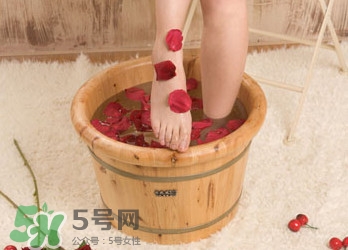  艾葉泡腳有什么禁忌？艾葉泡腳的禁忌