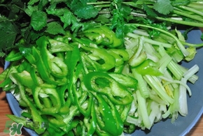 芹菜和青椒能一起炒嗎？青椒炒芹菜的做法