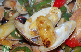 花甲能和白酒一起吃嗎？花甲和白酒在一起會食物中毒嗎？