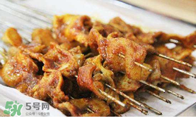 花甲和羊肉能一起吃嗎？羊肉可以和花甲一起吃嗎？
