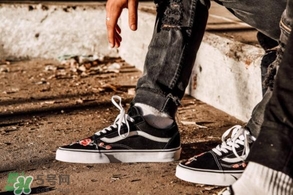 amac customs與vans高定鞋子多少錢(qián)？