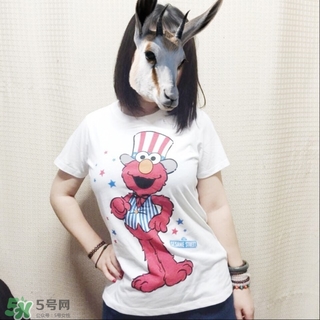 優(yōu)衣庫(kù)xKAWS合作系列衣服多少錢(qián)與試穿圖片