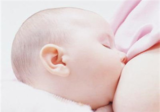 我的奶水發(fā)黃是怎么回事？ 哺乳期奶水發(fā)黃還可以喂奶嗎？