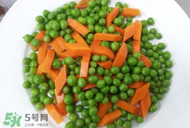 豌豆可以和胡蘿卜一起吃嗎？豌豆和胡蘿卜能一起吃嗎？