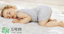 孩子發(fā)燒到39度該怎么辦？ 孩子39度能用物理降溫嗎？
