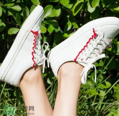 tory burch荷葉邊小白鞋多少錢(qián)？tory burch運(yùn)動(dòng)鞋專柜價(jià)格