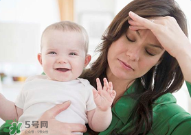 生完孩子后掉頭發(fā)是正常的嗎？產(chǎn)后掉發(fā)掉多少屬于正常?