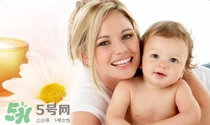 寶寶一般在什么時(shí)候會(huì)叫爸爸媽媽?zhuān)繉殞氄f(shuō)話和智力有關(guān)系嗎