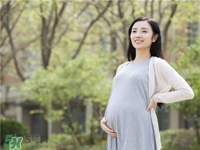 孕婦裝怎么選？孕婦裝怎么搭配好看？