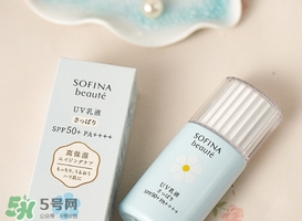 蘇菲娜藍小花和白小花哪個好？sofina蘇菲娜藍小花和白小花對比