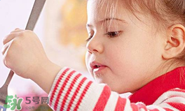 寶寶可以吃小龍蝦嗎？多大的寶寶可以吃小龍蝦呢？