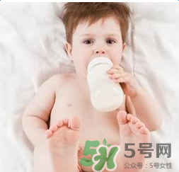 奶酪酸奶能給寶寶補鈣嗎？如何為寶寶選擇奶制品補鈣？