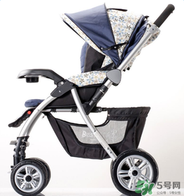嬰兒車三輪好還是四輪好？嬰兒車三輪和四輪的區(qū)別