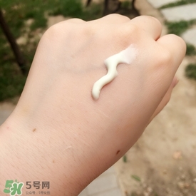 娜麗絲防曬霜和噴霧哪個(gè)好？娜麗絲防曬霜和噴霧對(duì)比