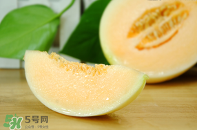 香瓜和菠蘿能一起吃嗎？香瓜和菠蘿可以吃嗎？