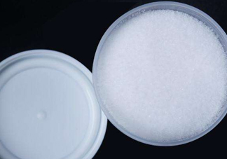 鹽水洗鼻用什么鹽？鹽水洗鼻可以用食鹽嗎？
