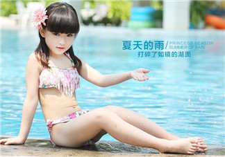 兒童泳衣什么牌子好？?jī)和疽履膫€(gè)牌子好？