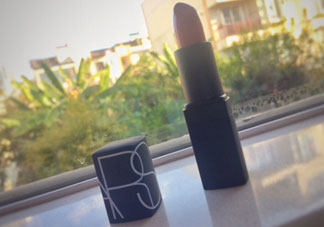 nars gipsy唇膏是什么顏色?nars gipsy唇膏色號(hào)試色圖