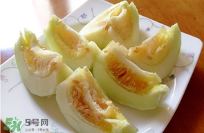 甜瓜能和酸奶一起吃嗎？吃完甜瓜可以喝酸奶嗎？