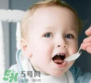 寶寶吃魚肝油什么時間吃最好？嬰兒吃魚肝油吃到什么時候？