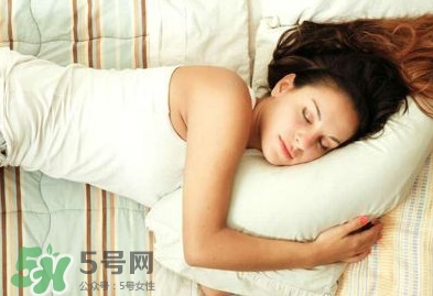 女人打鼾是什么原因？女人睡覺打鼾的原因
