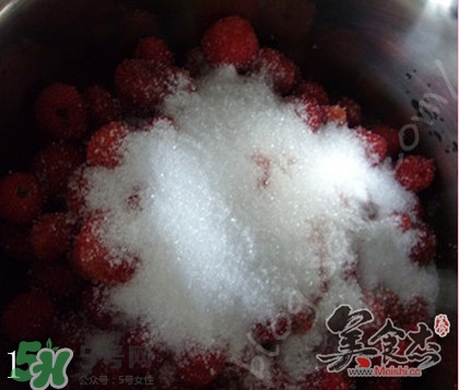 來(lái)月經(jīng)可以吃樹(shù)莓嗎？月經(jīng)期間吃樹(shù)莓好嗎？