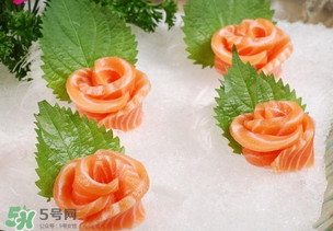 三文魚放冷藏還是冷凍？三文魚冷藏好還是冷凍好？