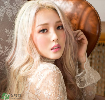 美妝博主pony結婚了嗎？ pony老公是誰？