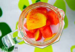 油桃和牛奶能一起吃嗎？喝完牛奶能吃油桃嗎？