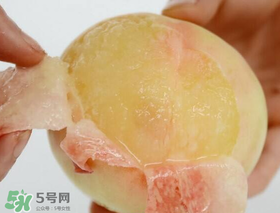 ?桃子發(fā)霉了還可以吃嗎？吃了發(fā)霉的桃子怎么辦？