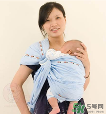 背巾適合多大的寶寶？背巾寶寶多大可以用？