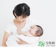 夏天坐月子可以天天洗澡嗎？夏季坐月子能洗澡嗎？