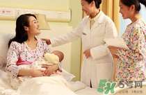 夏天坐月子可以吹風(fēng)扇嗎？夏天風(fēng)扇能不能給產(chǎn)婦用？